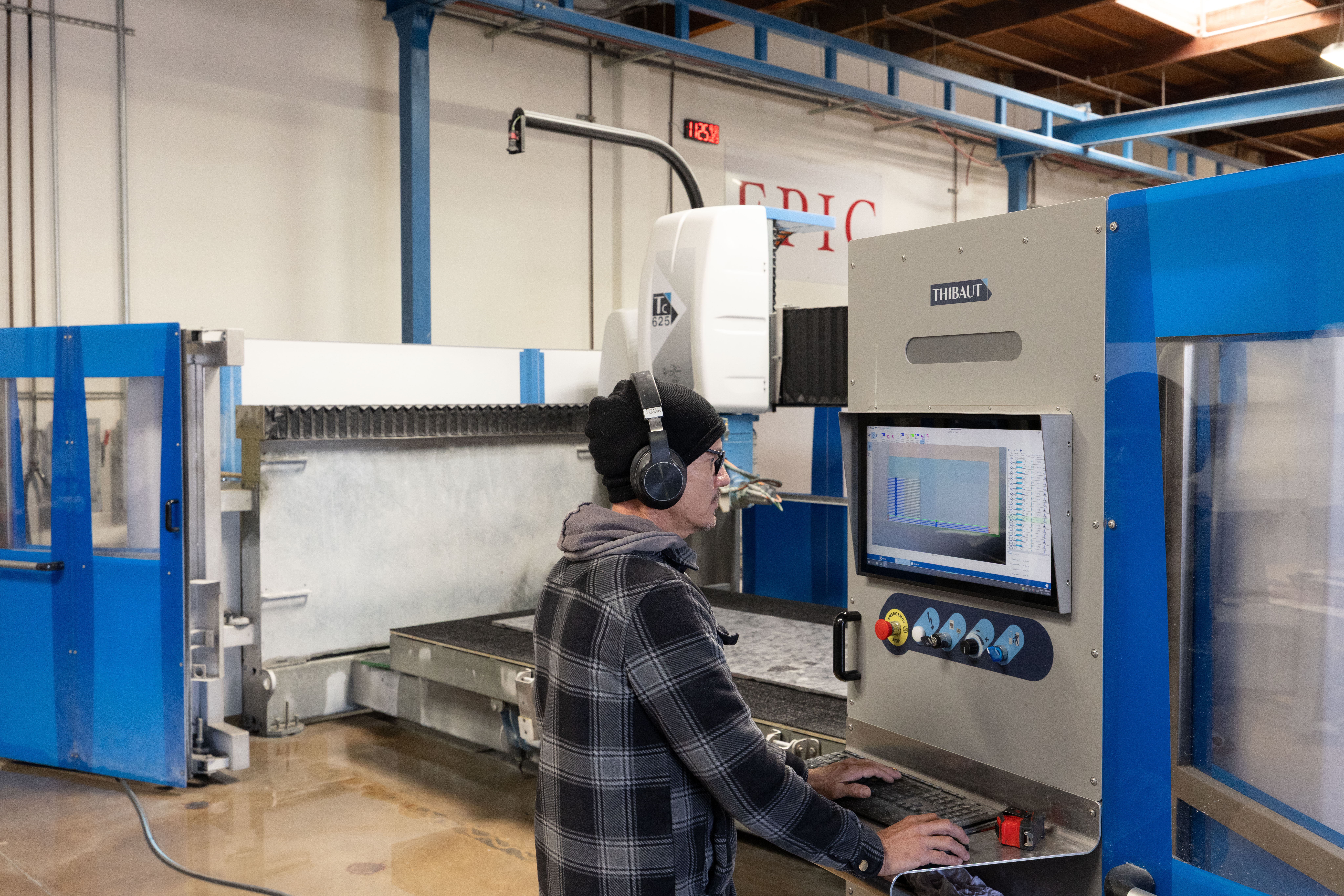 Epic Ceramic & Stone 12K digital slab scanner creating a digital rendering of a natural stone slab for designer and client collaboration.